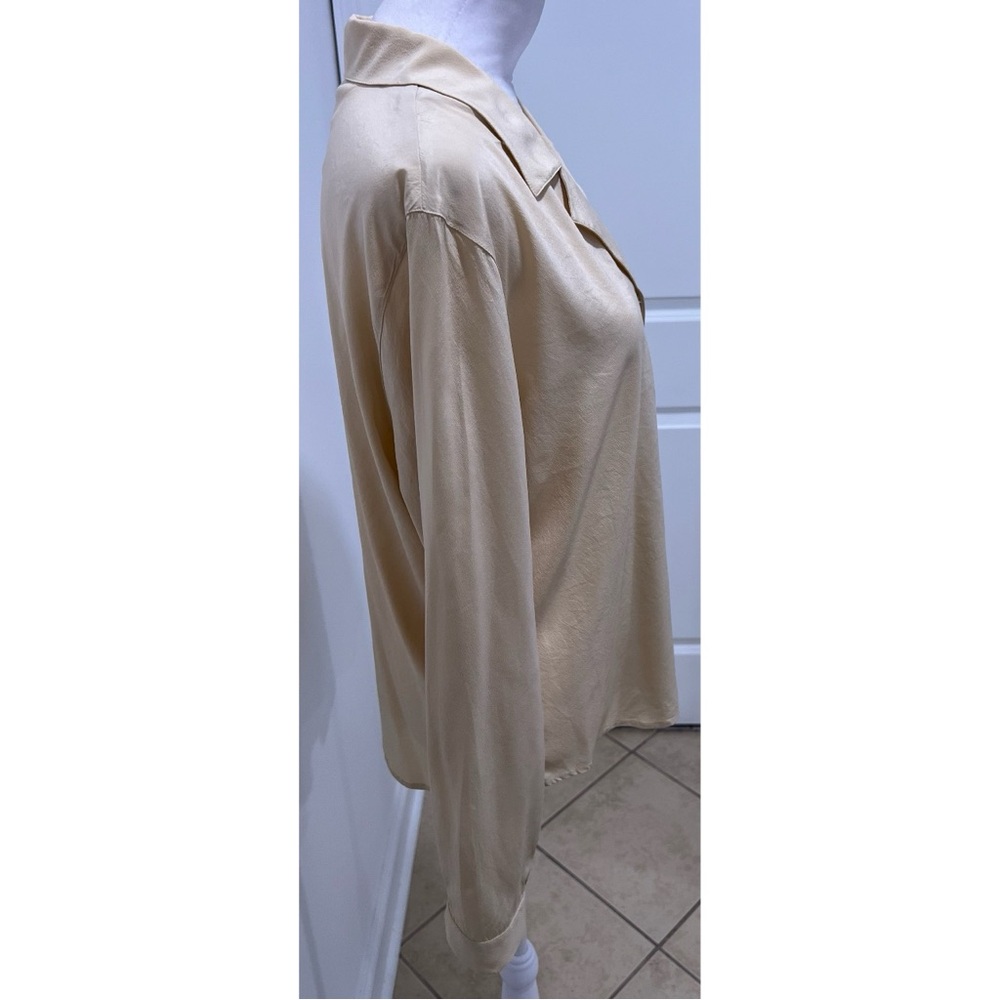 🚫SOLD🚫 Vintage Jones New York Beige Long Sleeve Blouse - Picture 3 of 5